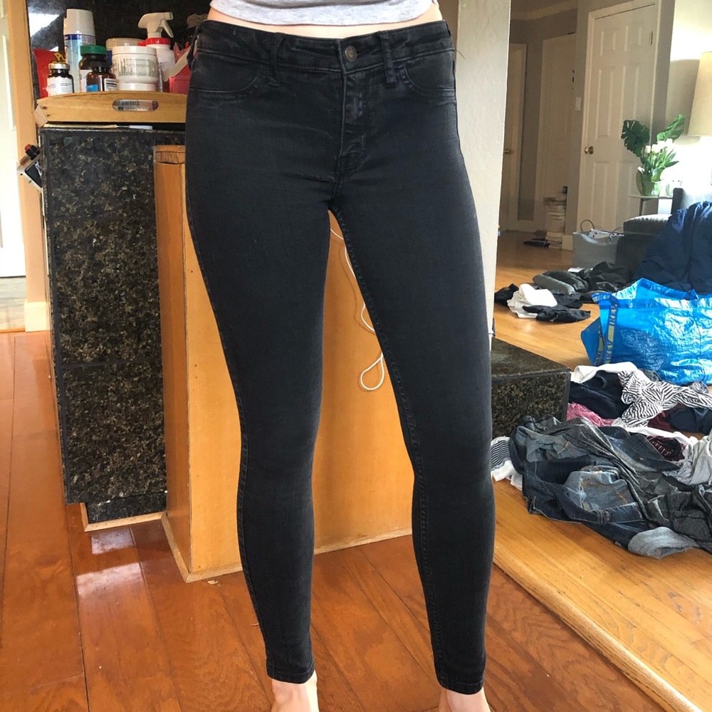 black hollister jeans